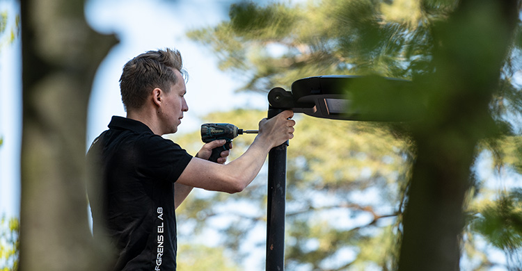 Vi installerar LED-belysning